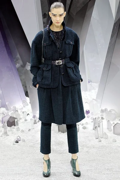 Look 1